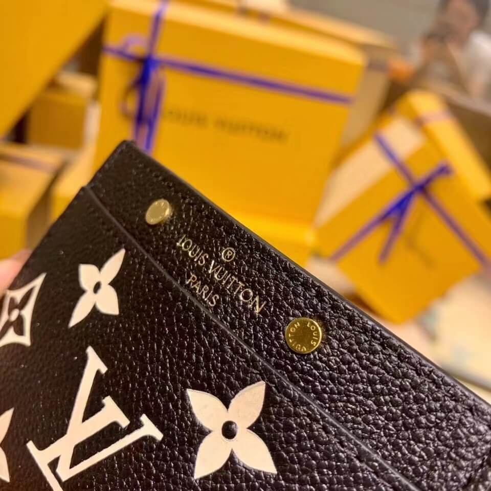 m81022 card holder