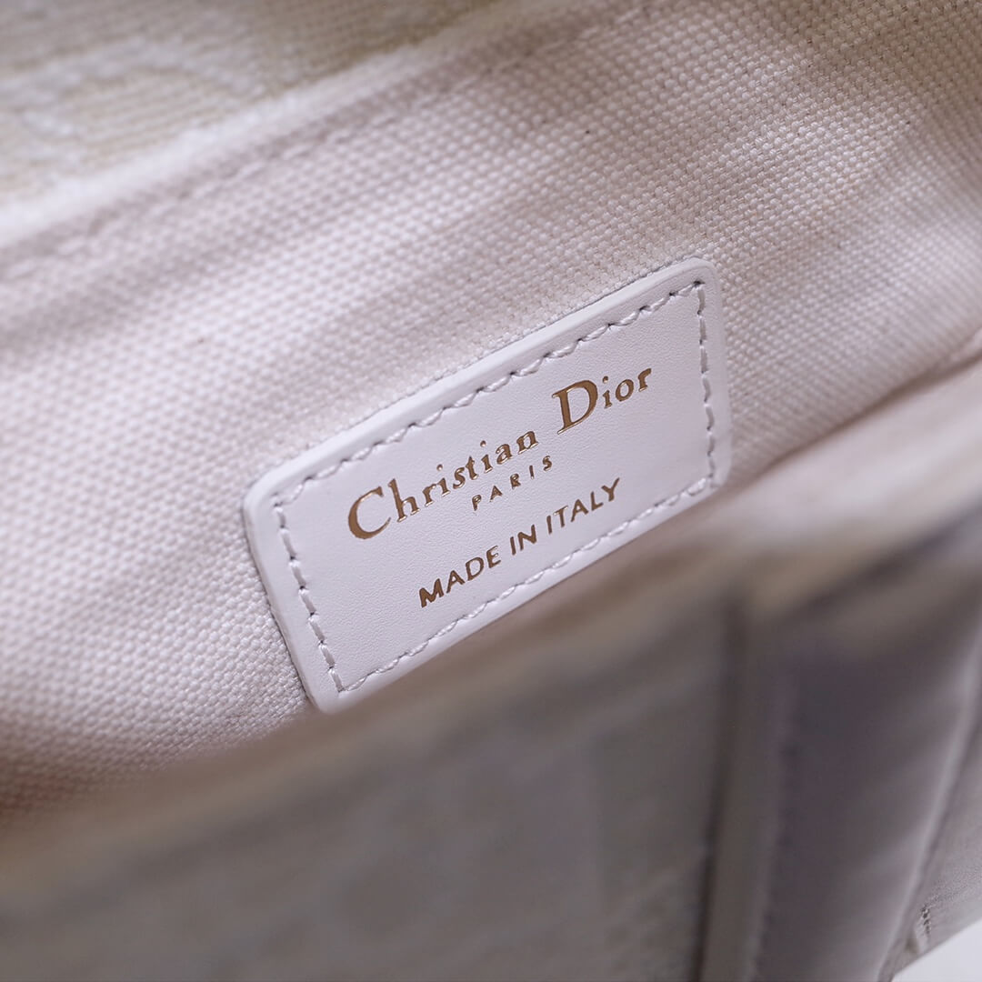 6815 saddle bag 25 5cm embroidery white