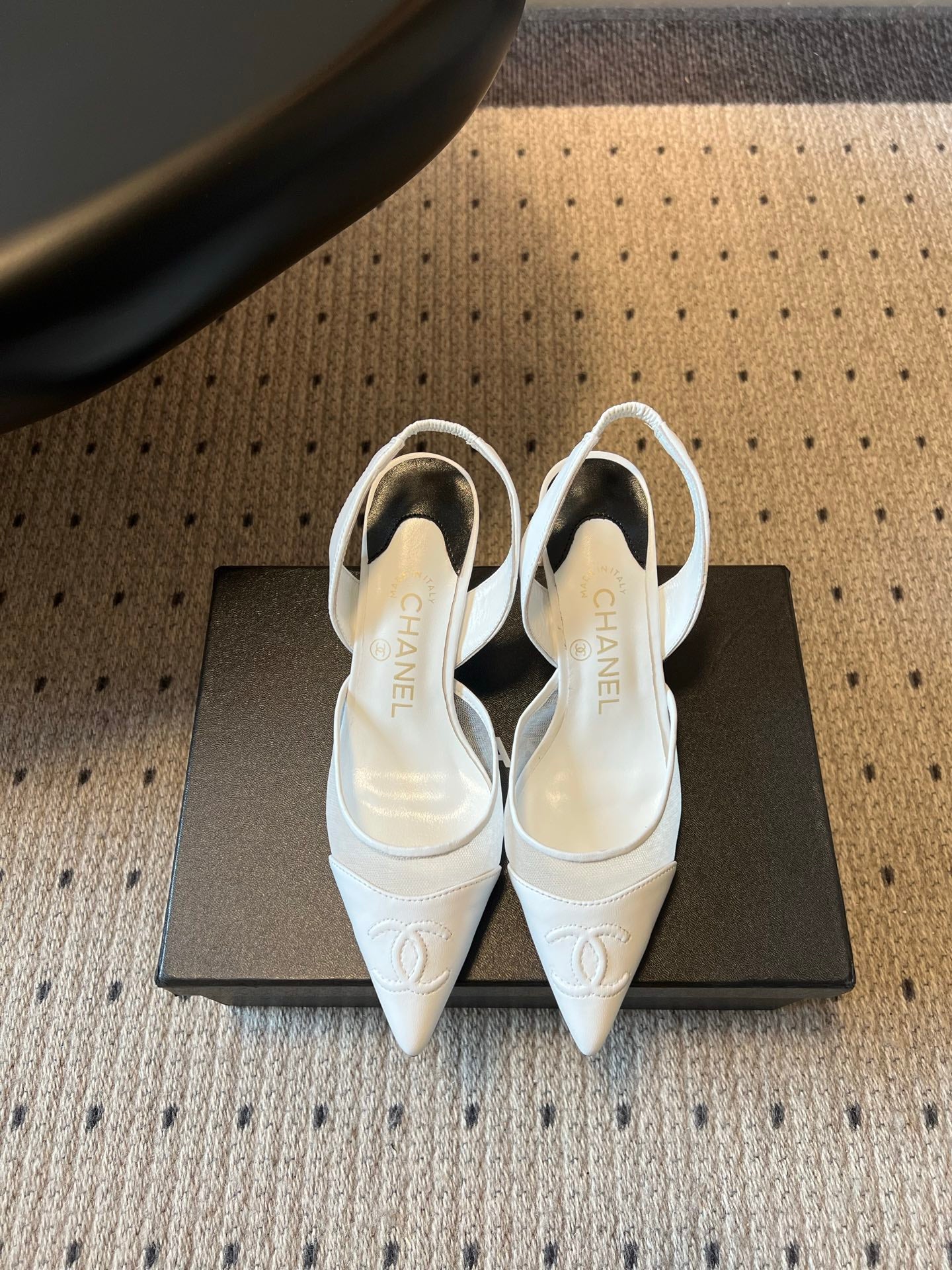 CHANEL 26SS Pointed Slingback Stiletto Heels 3826035 White - 9