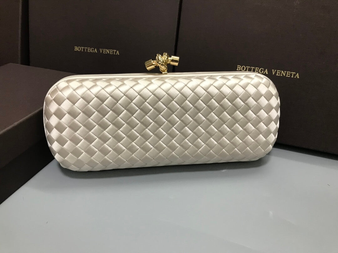 bv stretch box knot clutch bag 754783 nude