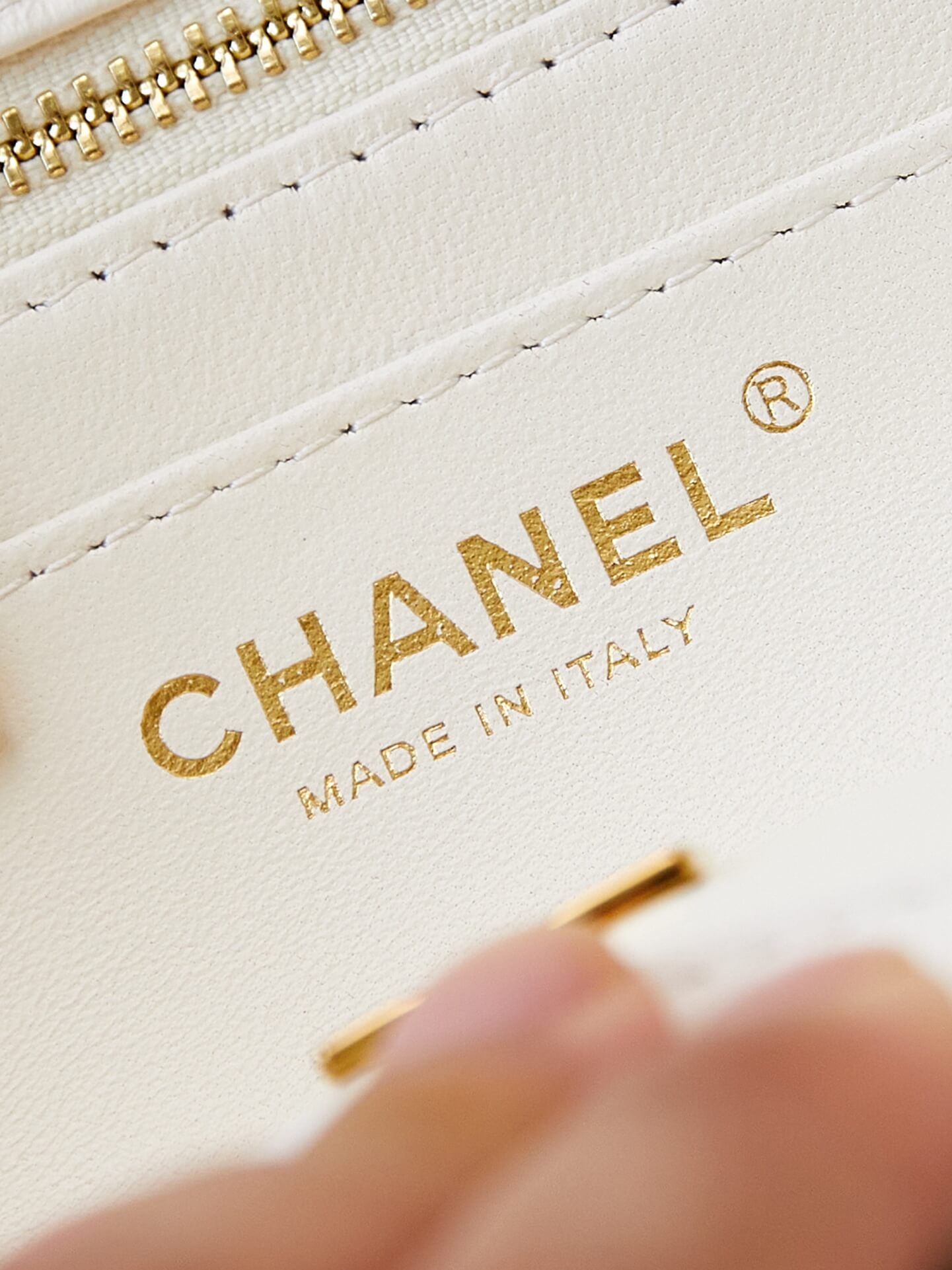 cha mini flaap bag with top handle as5001 white