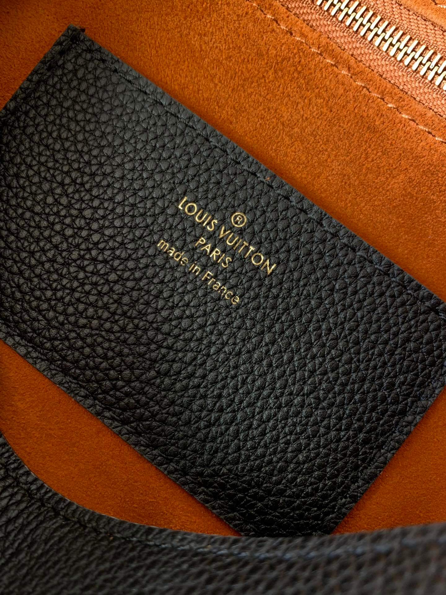 lv m24639 soft twist black handbag