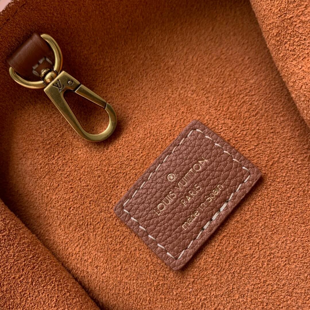 louis vuitton m25354 low key hobo pm brown