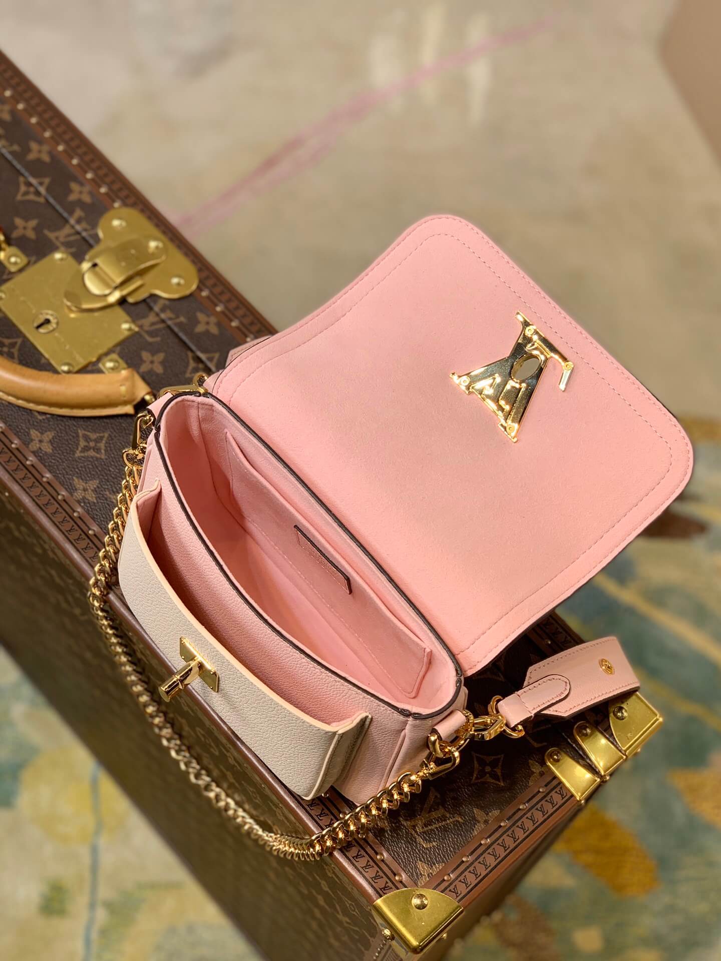 m58555 lockme tender shoulder bag cross body bags pink lambskin