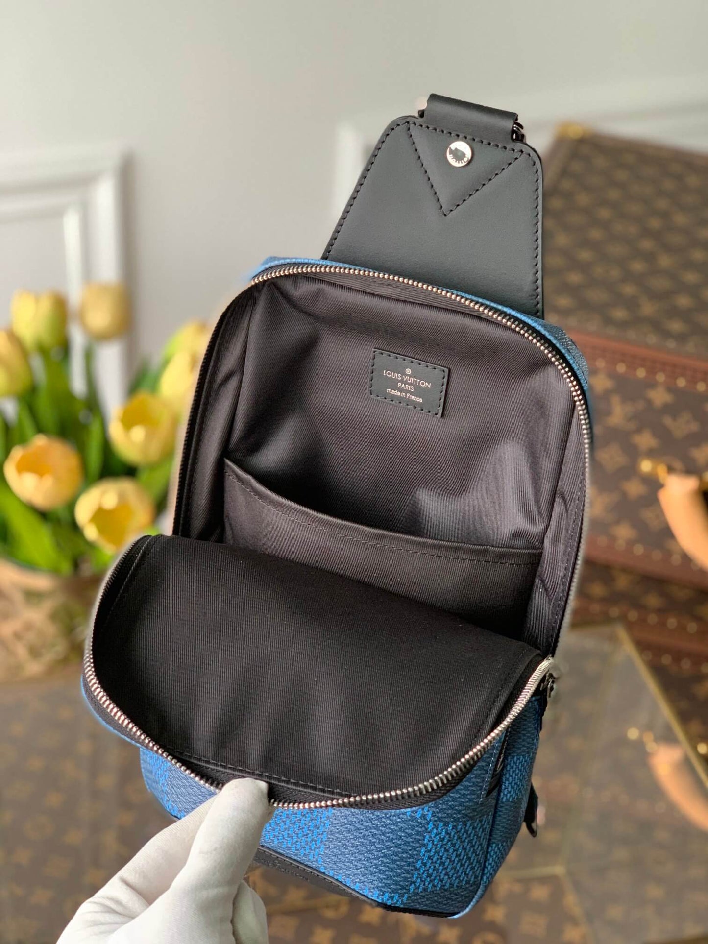 n40403 avenue damier graphite giant chest bag cross body bags blue calfskin