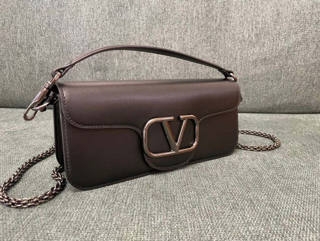 valentino borsa piccola a spalla garavani loco in vitello vlogosignacar 1133 maroon