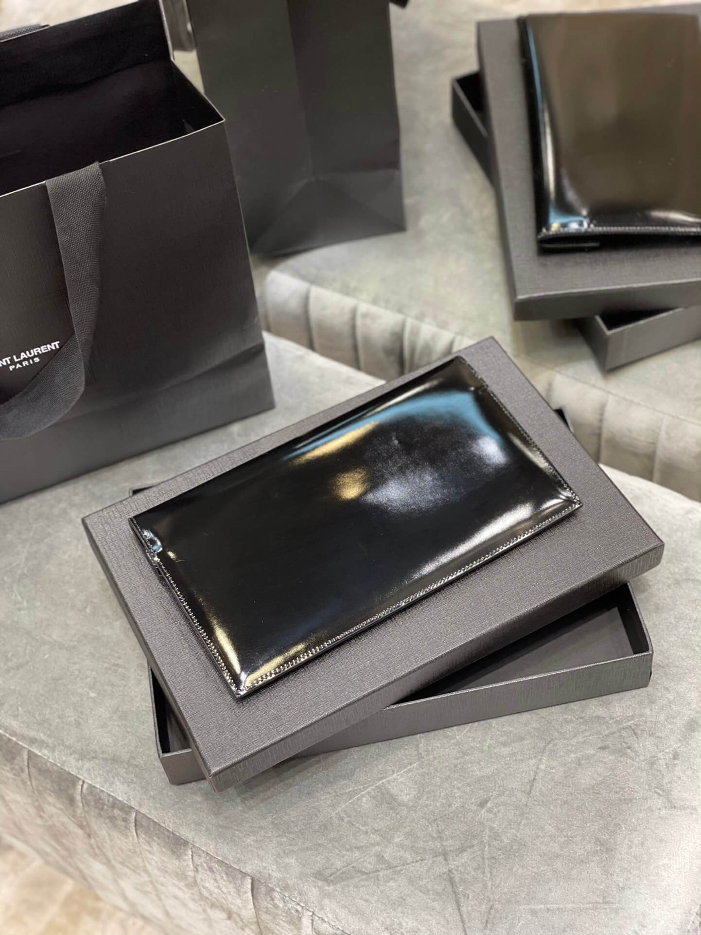 ys l 565739 clutch bag black plain shiny real leather free shipping