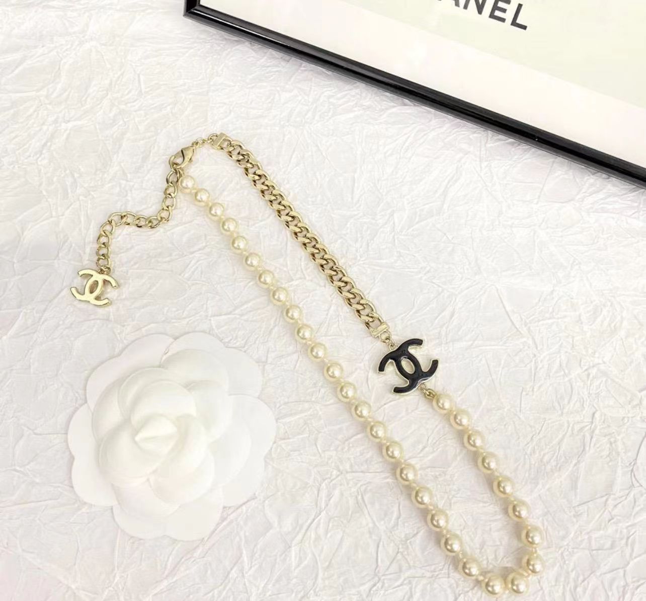 cha pearl necklace kfn240624