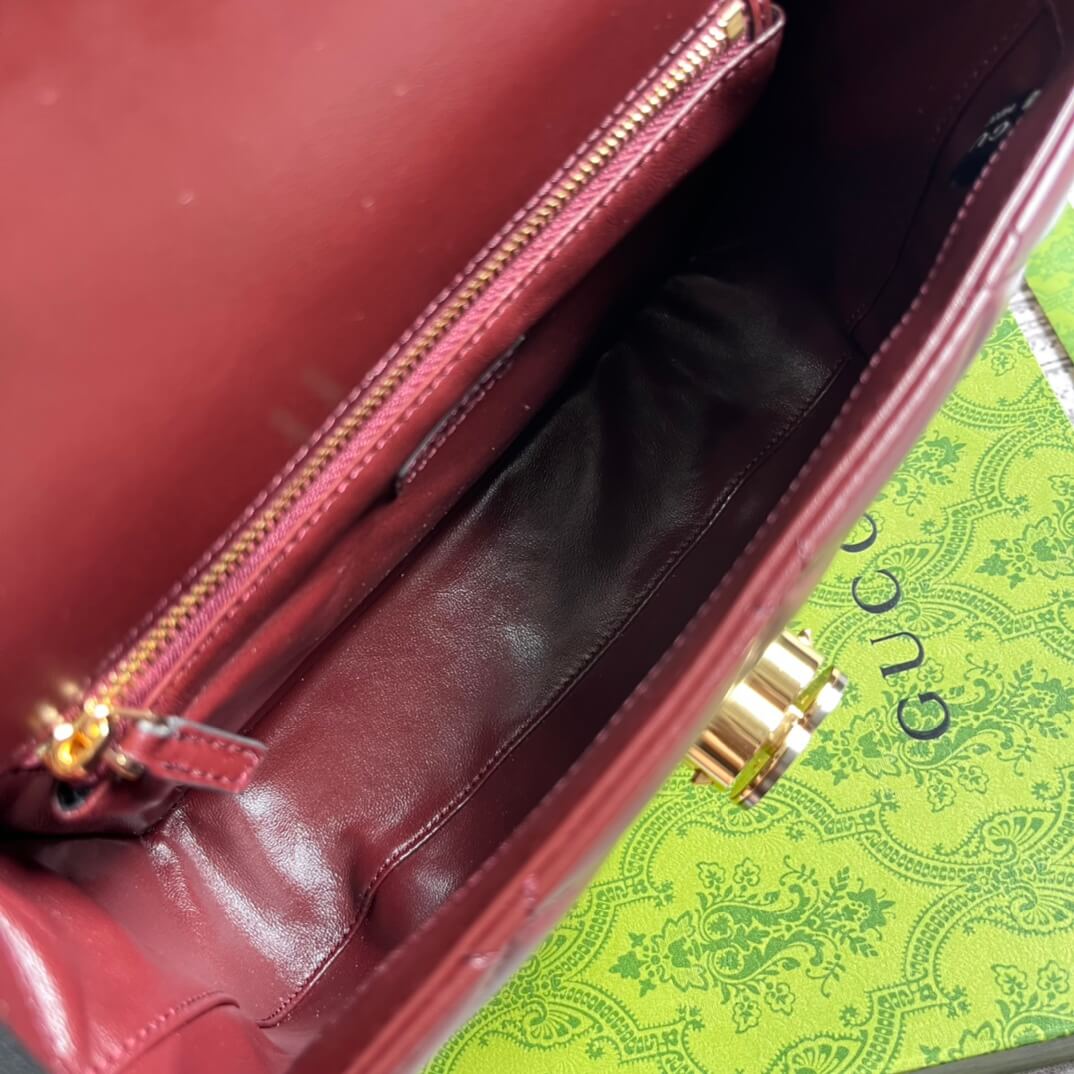 gc 740834 deco shoulder bag 25cm crimson