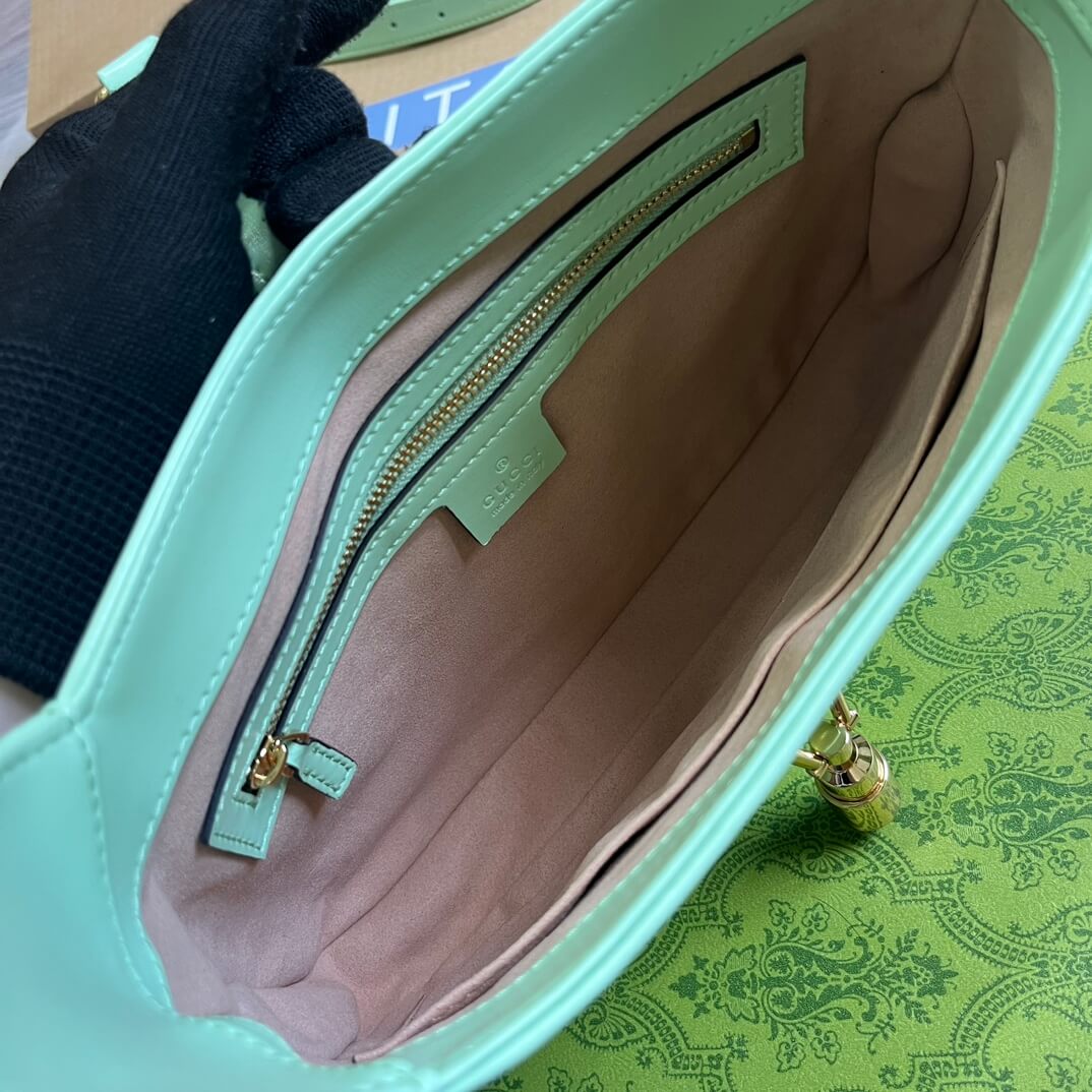 gg636709 subaxillary bag 28cm light green