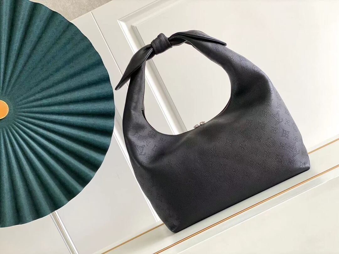 m20788 why knot mm monogram grey 36cm