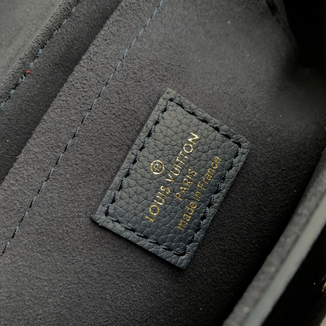 m20982 lockme mylockme bb shoulder bag cross body bags navy blue 22 5cm mylockme chain bag