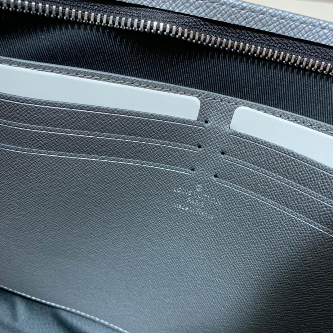 m30840 poche toilette nm mens bag 25cm black damier