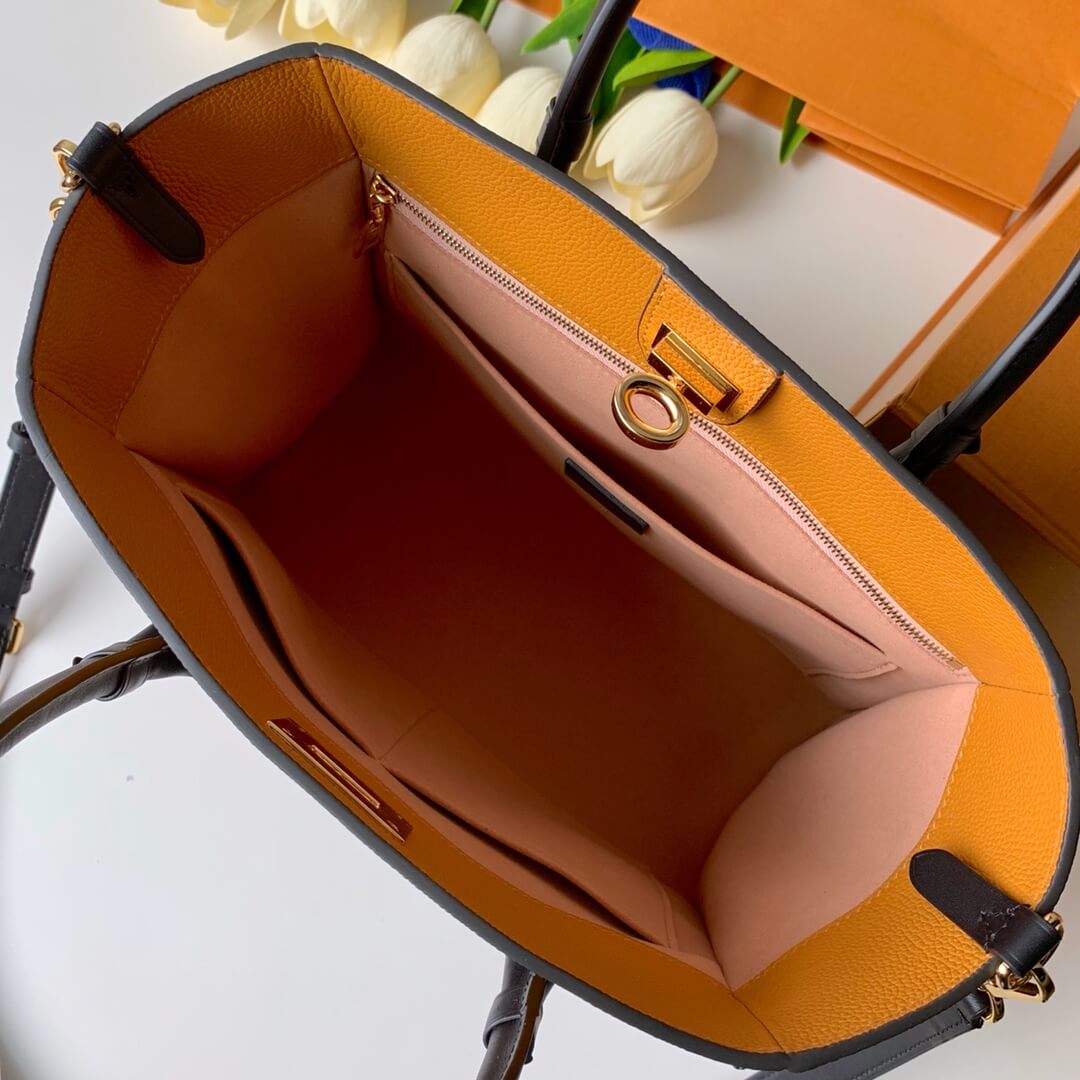 m53823 on my side pm monogram 25cm black yellow