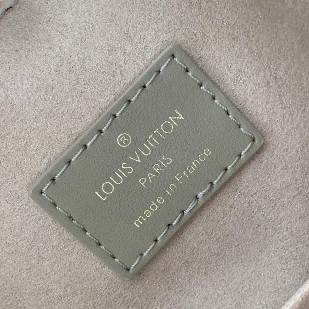 m57729 on my side monogram 25cm elephant grey