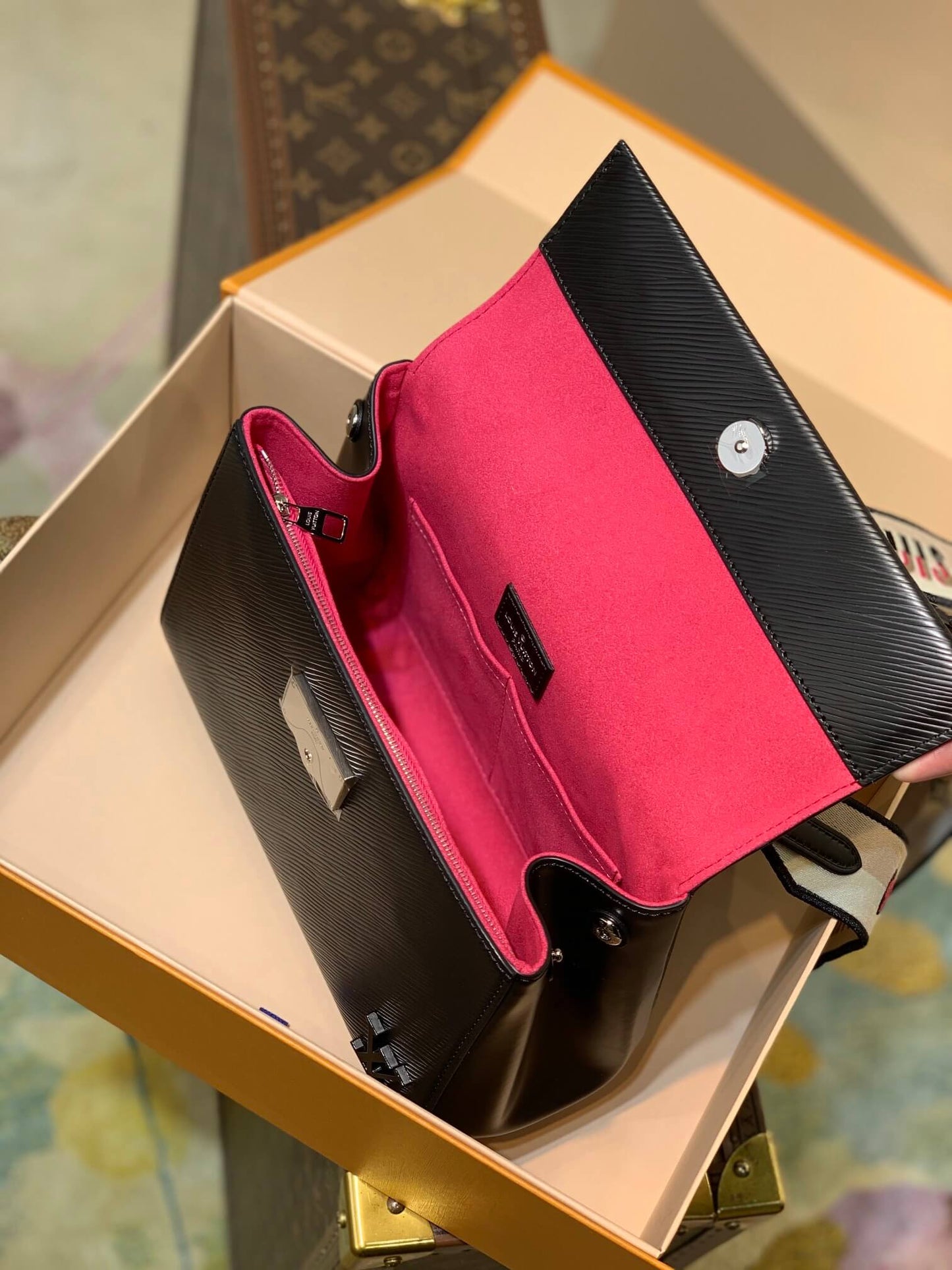 m59134 cluny bb handbag shoulder bag 28cm black