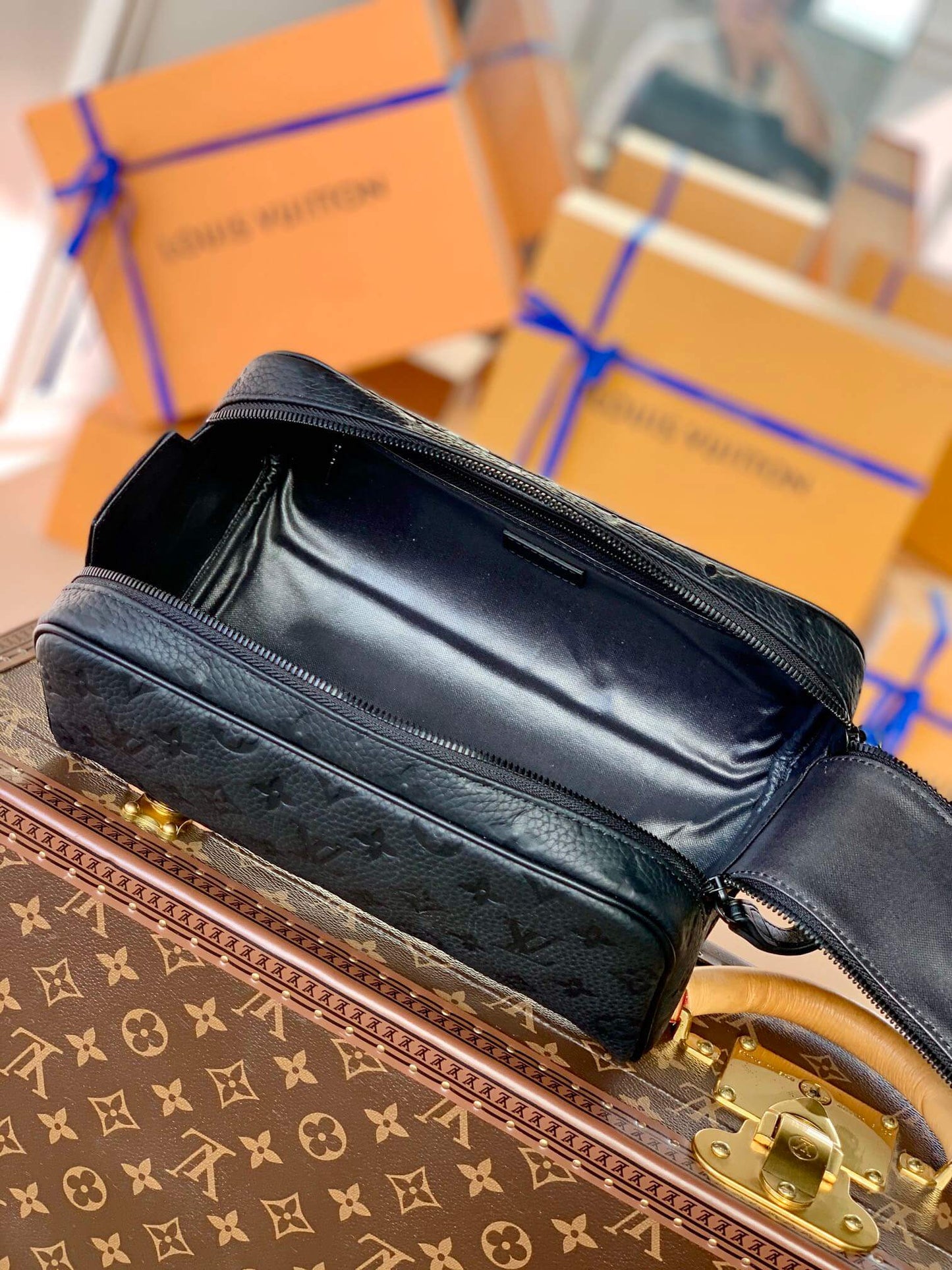 m59478 dopp kit monogram 28cm black