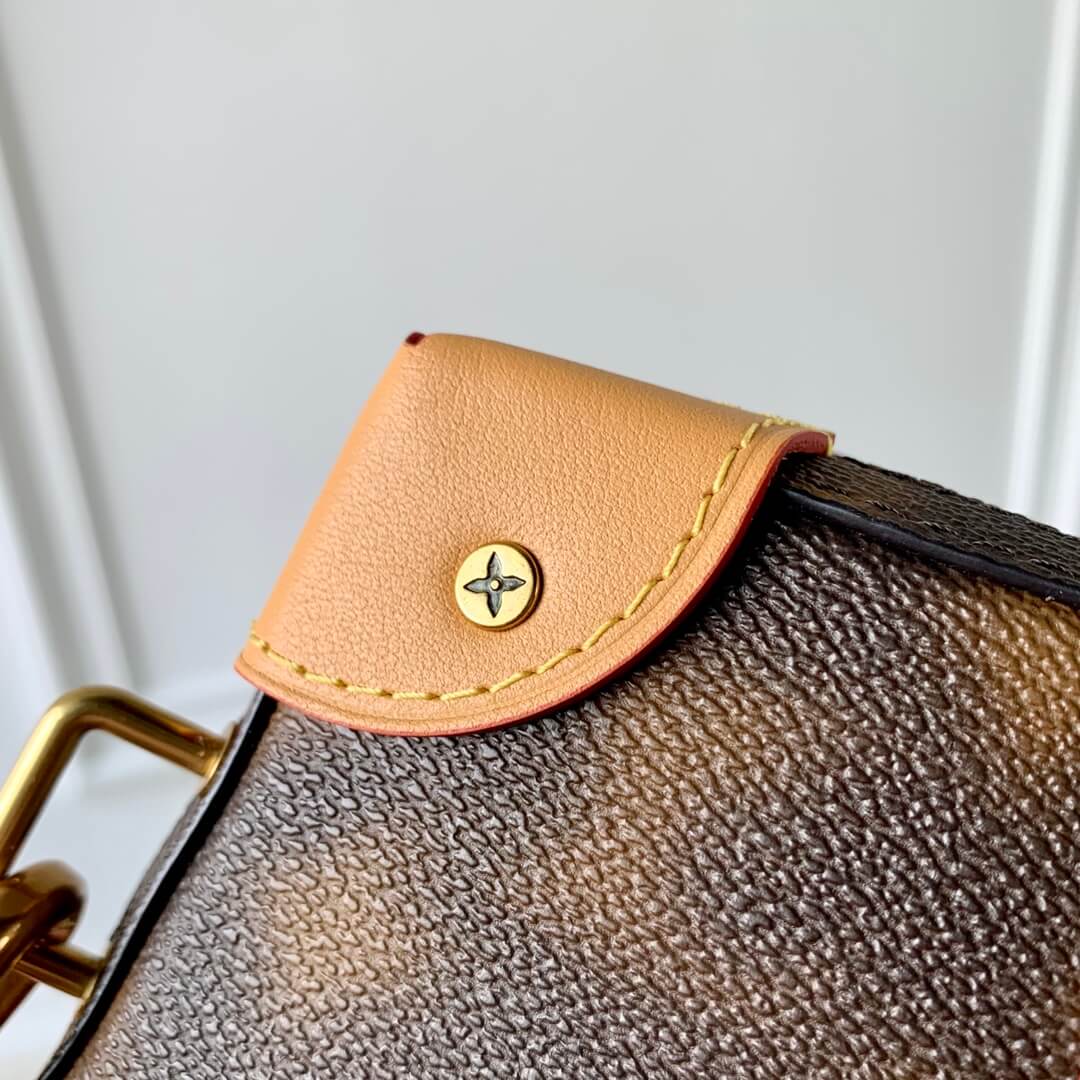 m81580 soft trunk blurry khaki monogram 22 5cm