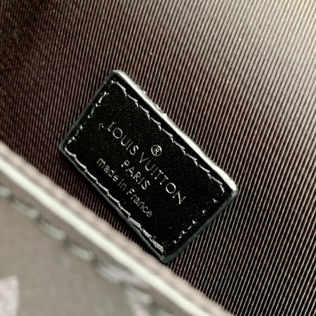 m81783 steamer messenger bag monogram 18cm black