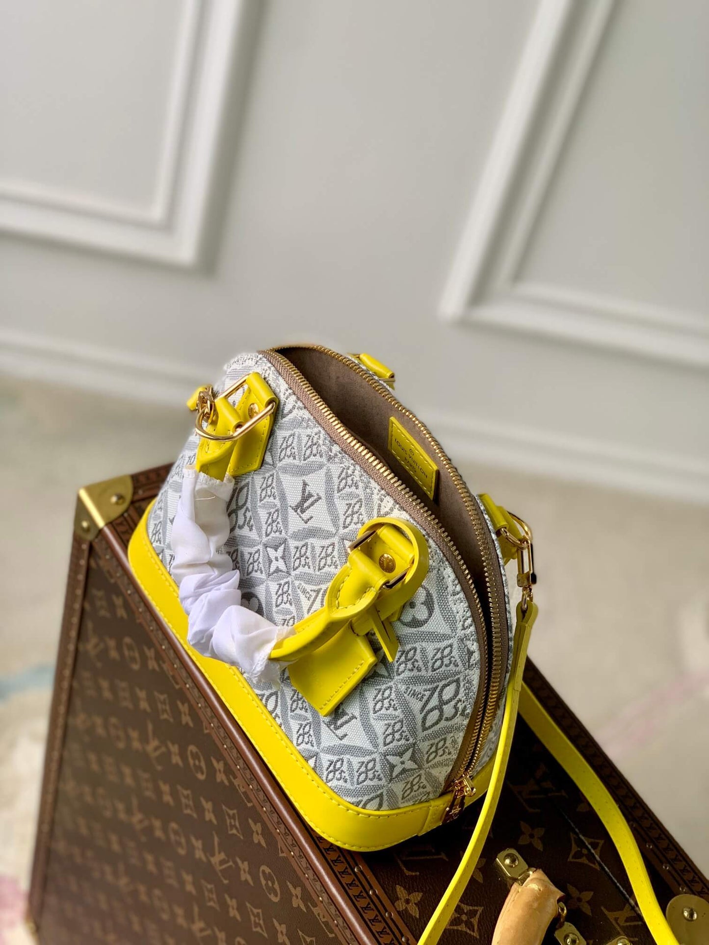 m91606 alma bb alma full leather yellow handbag 25cm