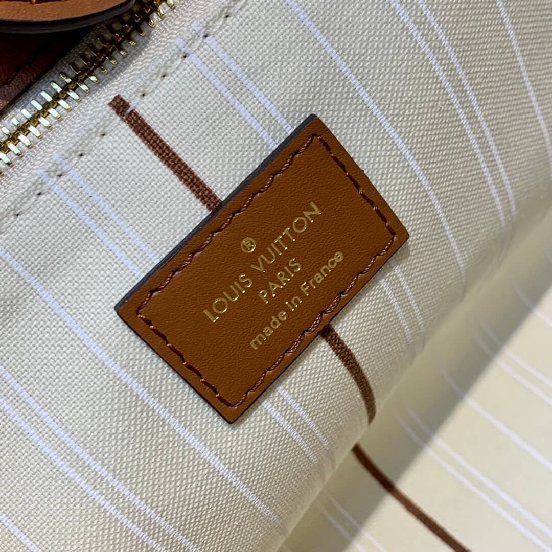 m95505 on my pm side monogram 25cm white brown