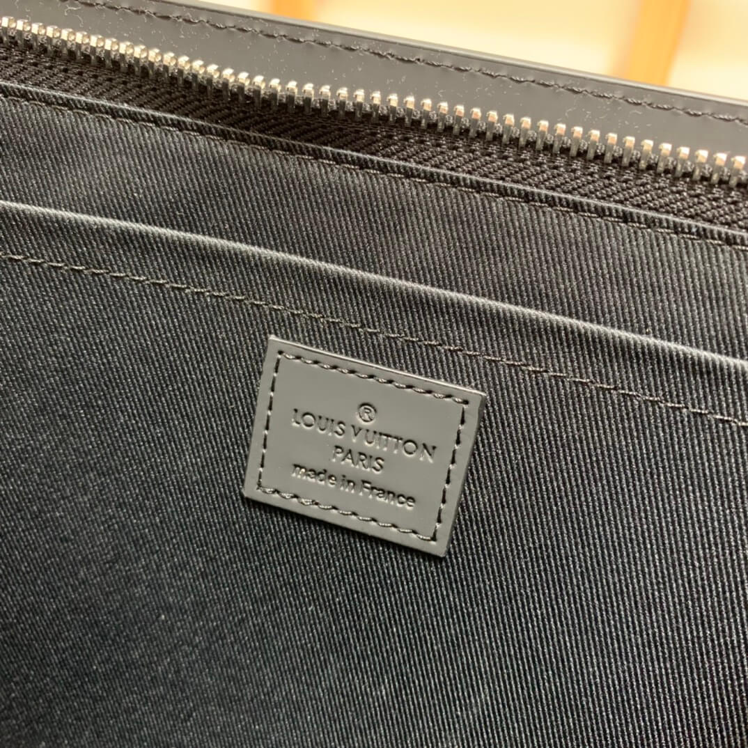 n64612 pochette voyage mens bag 27cm grey monogram