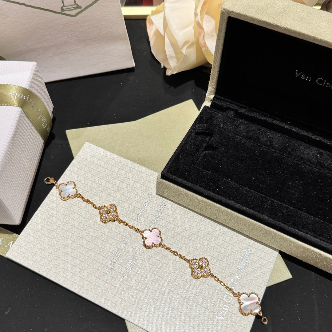 white fritillaria with diamonds and five flowers bracelet elegant and light luxury slfb015c13