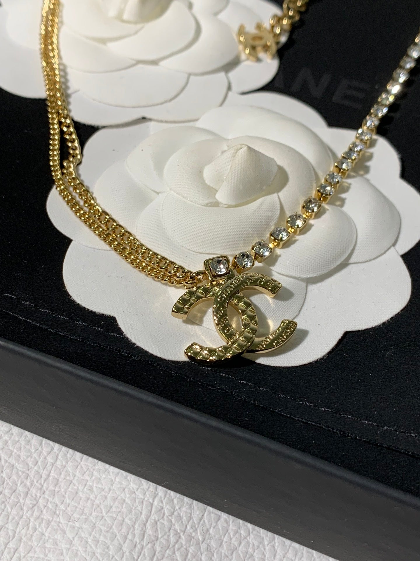 new spot half chain and half diamond explosive light luxury necklace xlc53