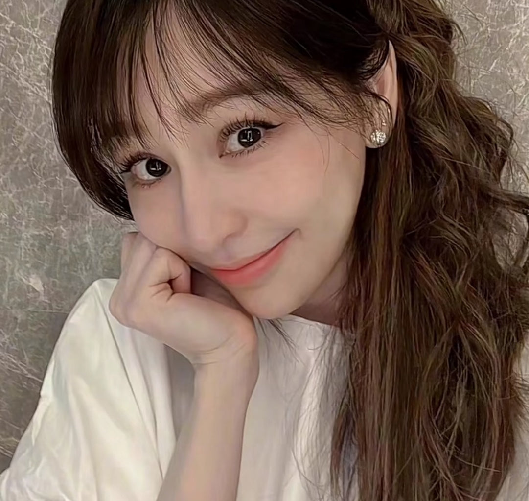 t family classic four claw simple and versatile daily earrings eha64