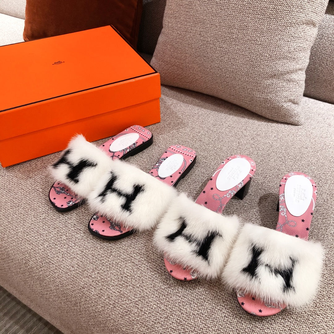 2024 summer new mink hair slippers womens thick heels for external wearing slippers fashion flat bottom versatile plush slippers xzh31