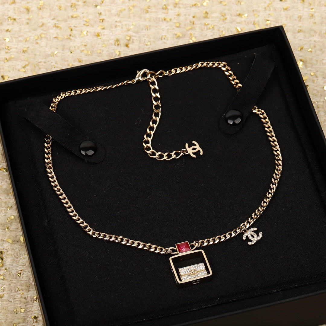 european personality red diamond hollow bag double c gold necklace xla81 1