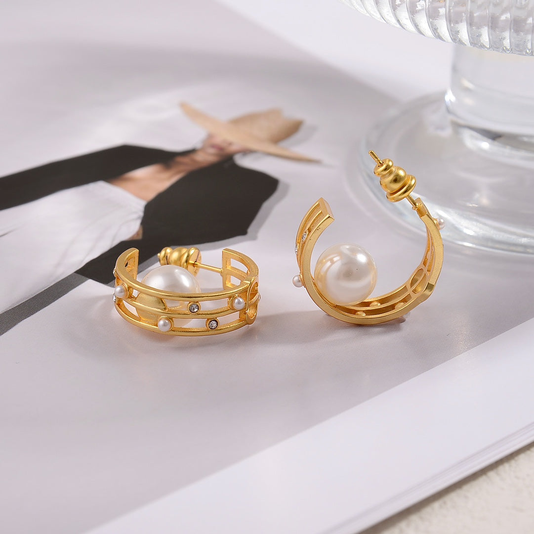 diors new gold premium cd hollow pearl earrings eha128