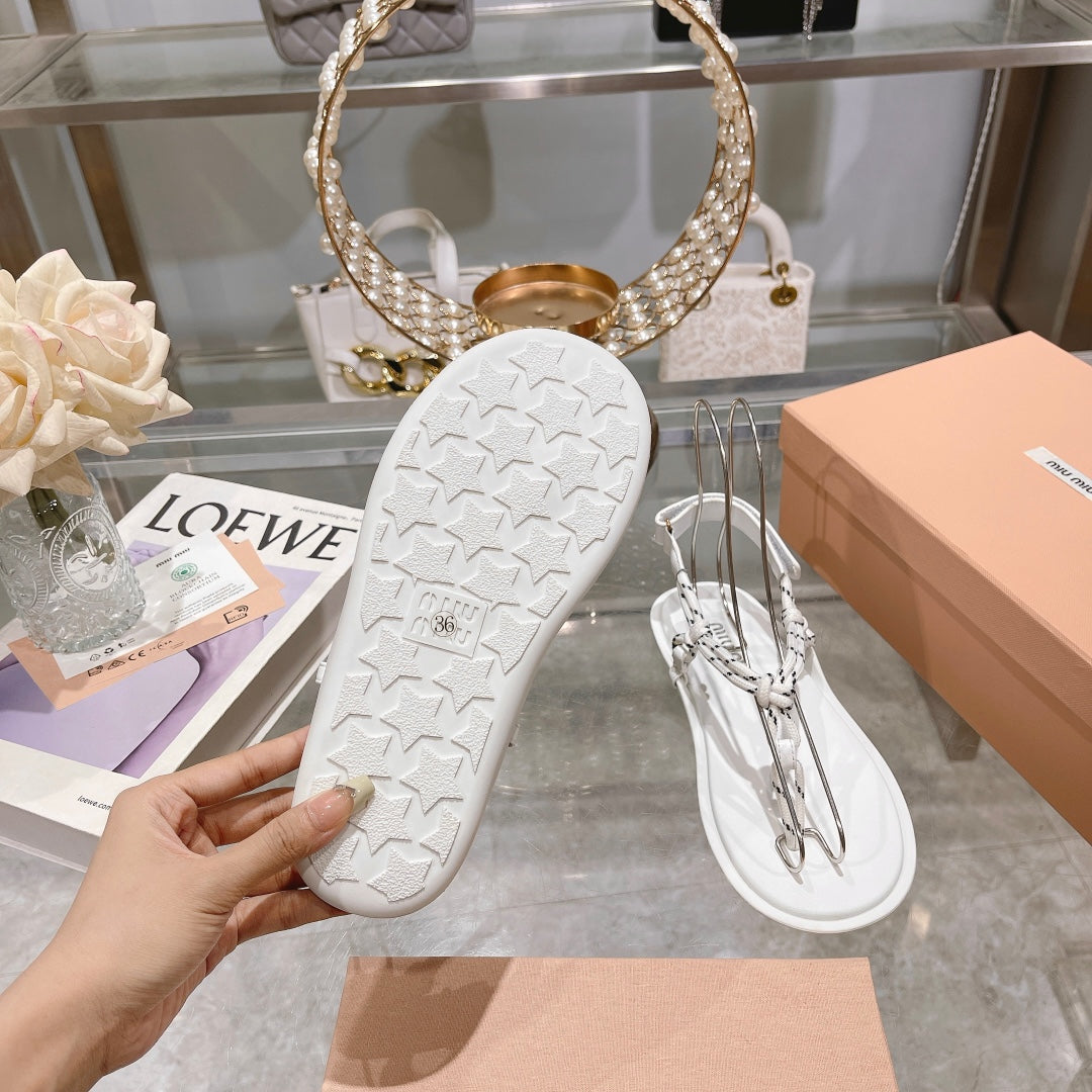 miumiu clip toe sandals with flat bottom white strap herringbone slippers for wearing on the outside beach shoes xzh94