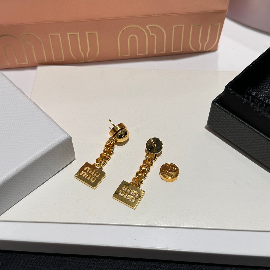 fashionable and versatile logo adorned with gold earrings ehc56