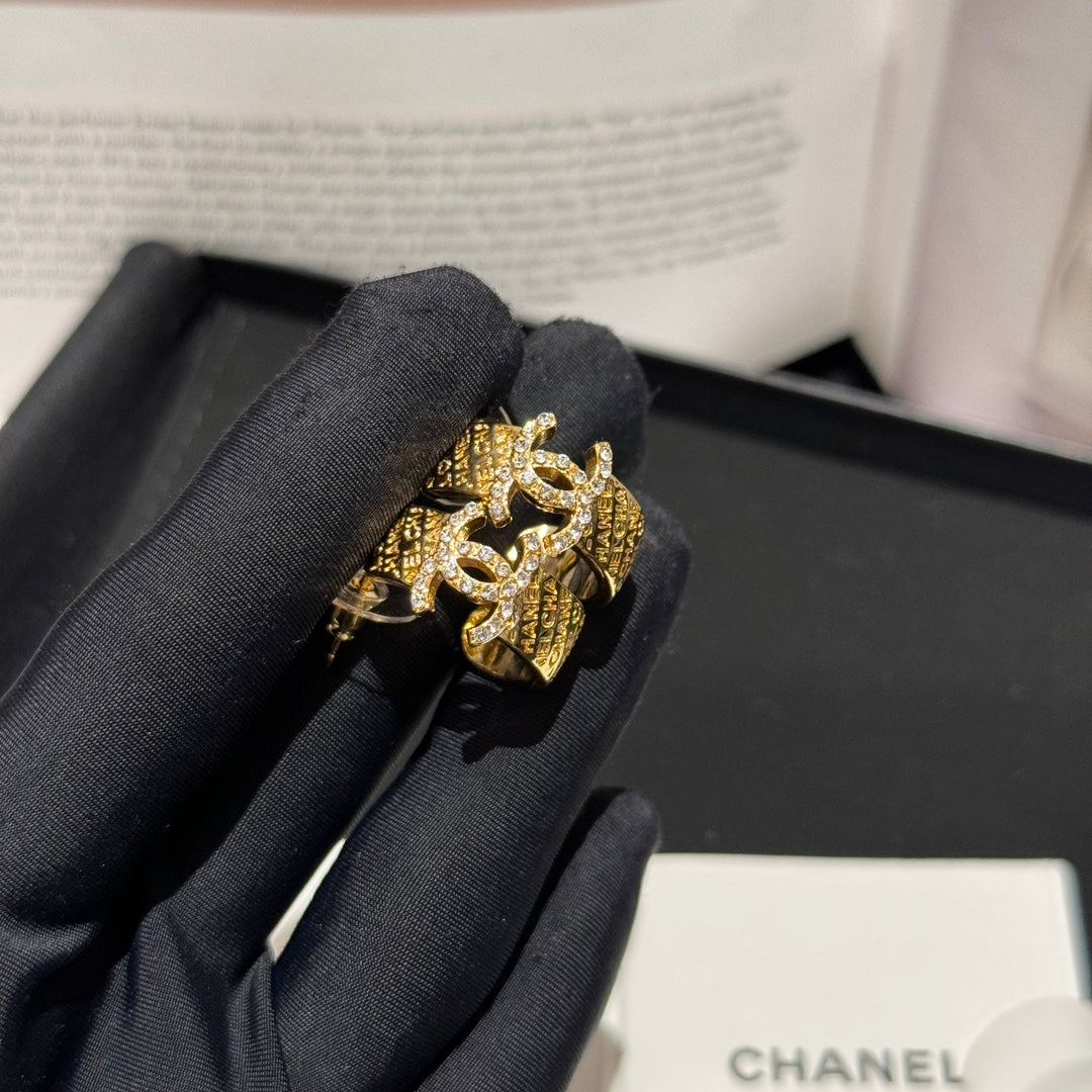 gold round diamond letter half round double c earrings ehc54