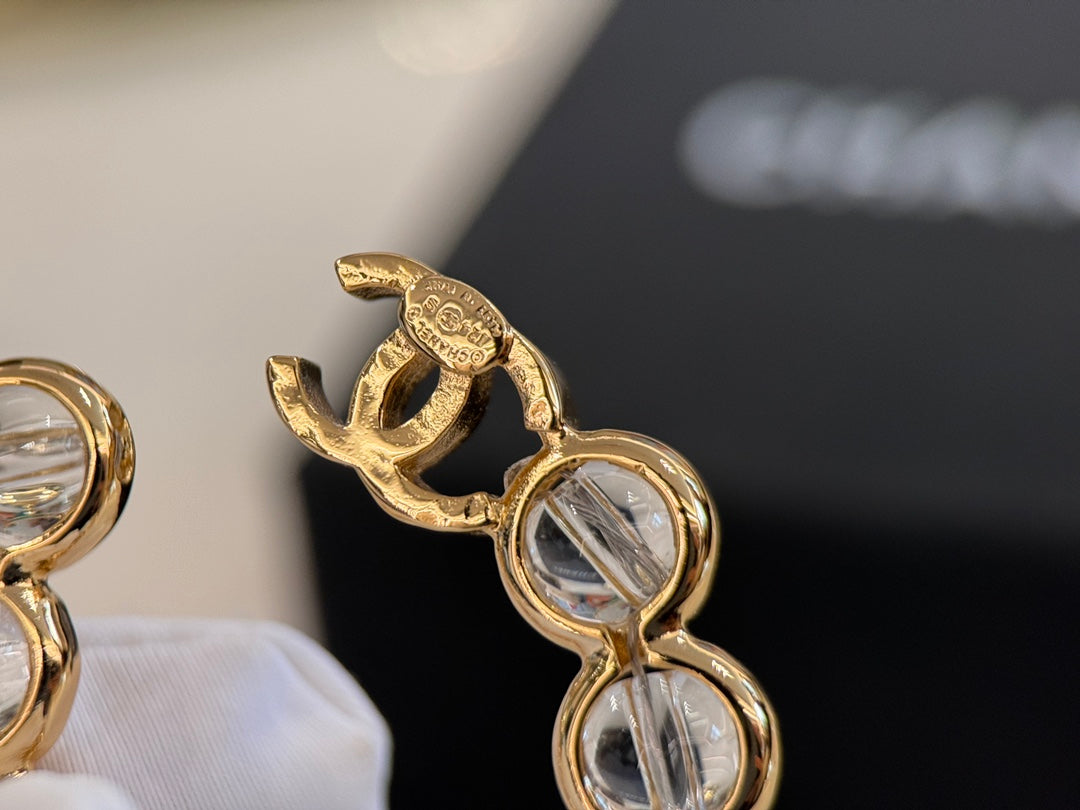 gold border transparent bead number 5 brooch xzc8