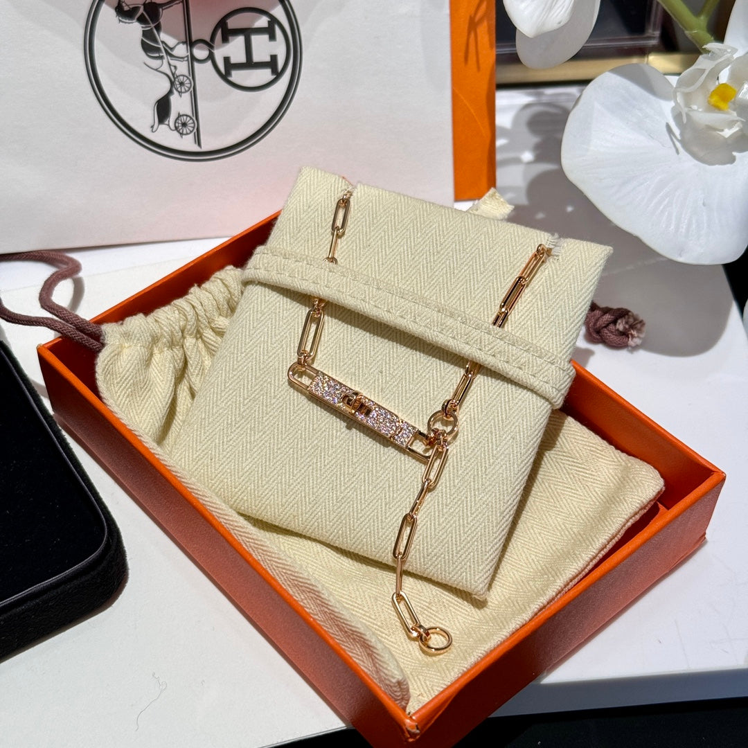 18k rose gold kelly diamond necklace xlc117