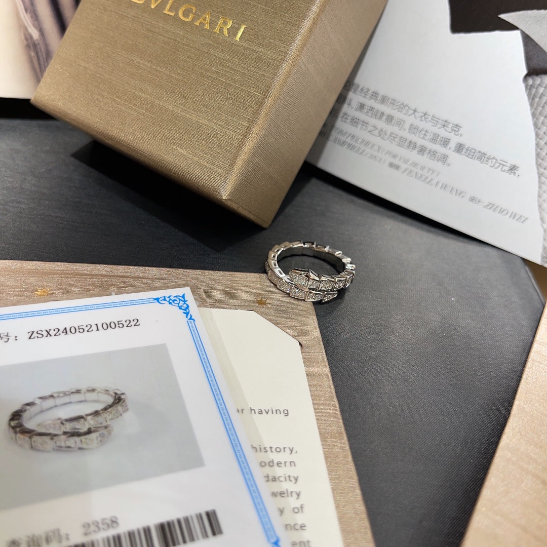 18k silver diamond studded snake ring jzc46