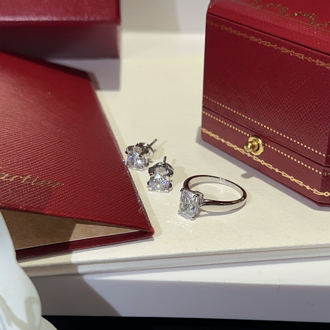 advanced c letter diamond earrings ehc158