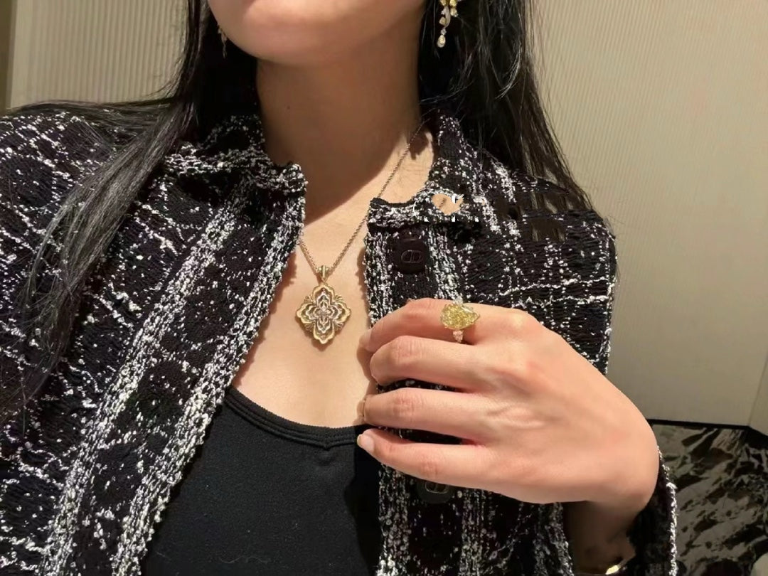 opera rotating platinum splicing gold hollow necklace xla230