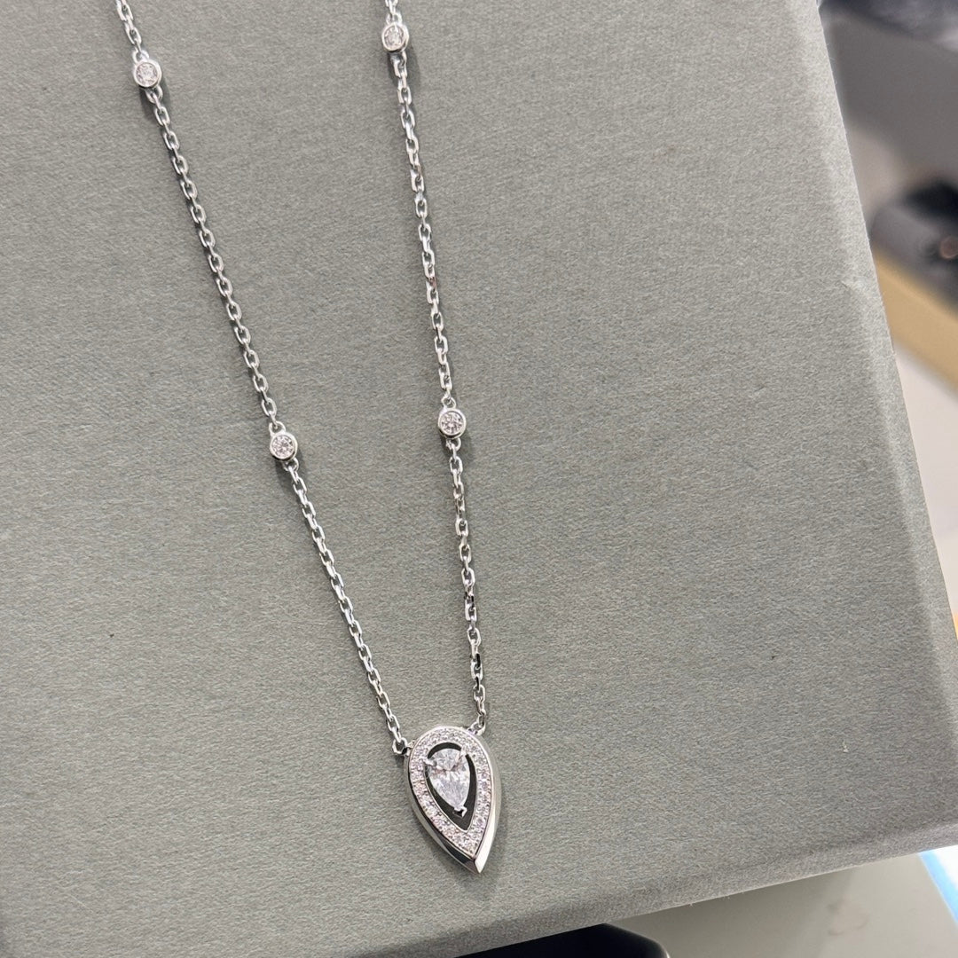 fiery series droplet flame diamond necklace xla483