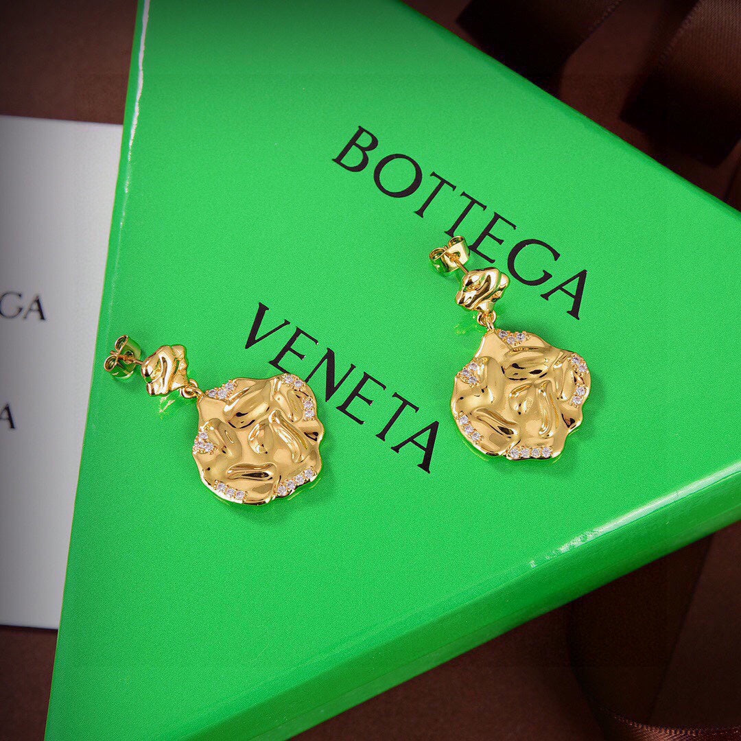 bv wrinkled irregular gold earrings