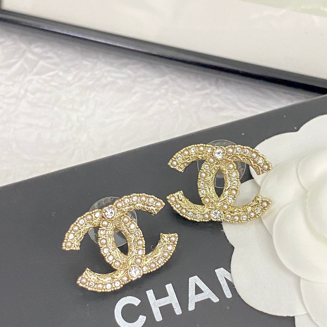 cha pearl diamond texture double c earrings eha278