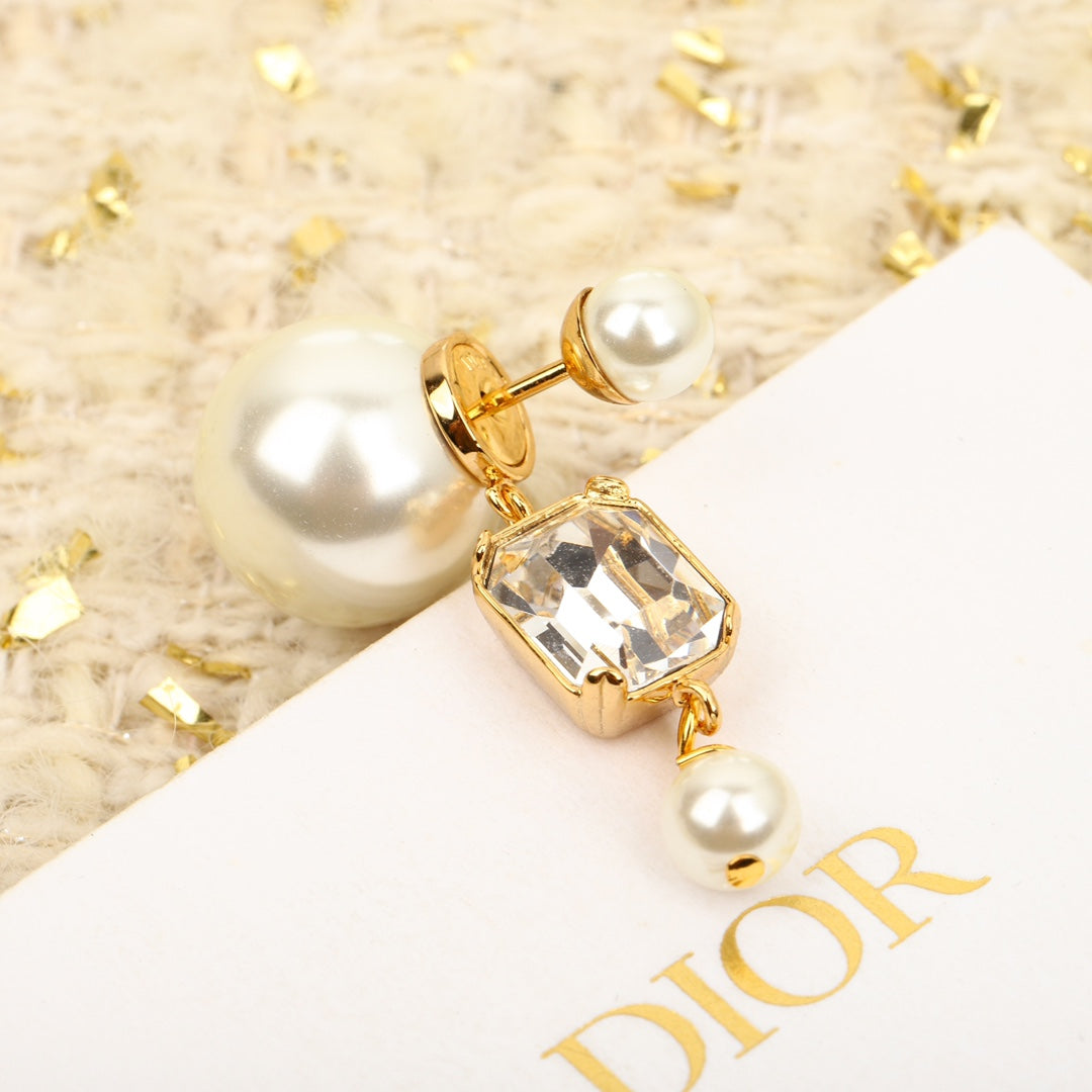 golden sized pearl square diamond earrings eha346