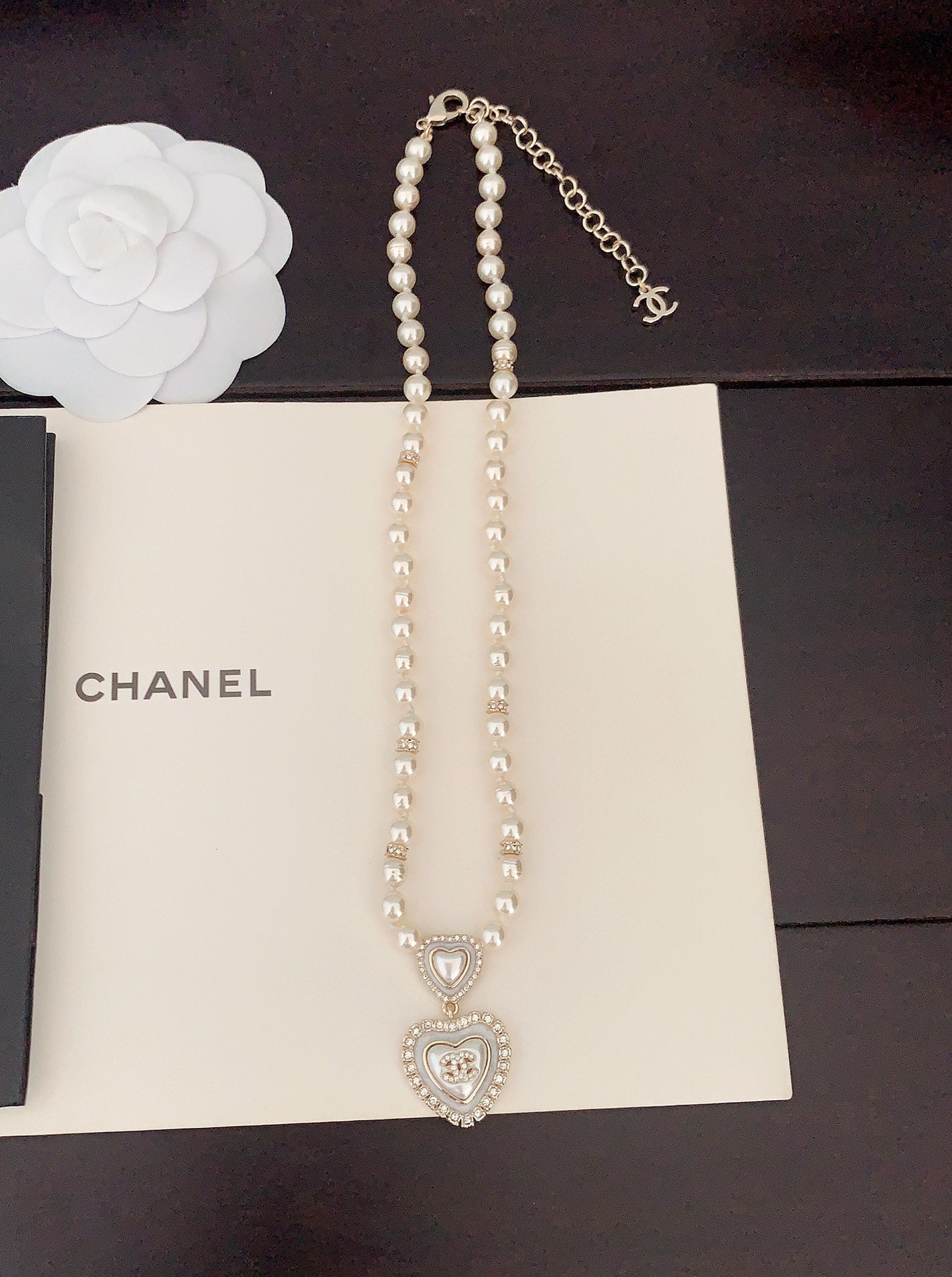 cha white pearl love necklace xla246