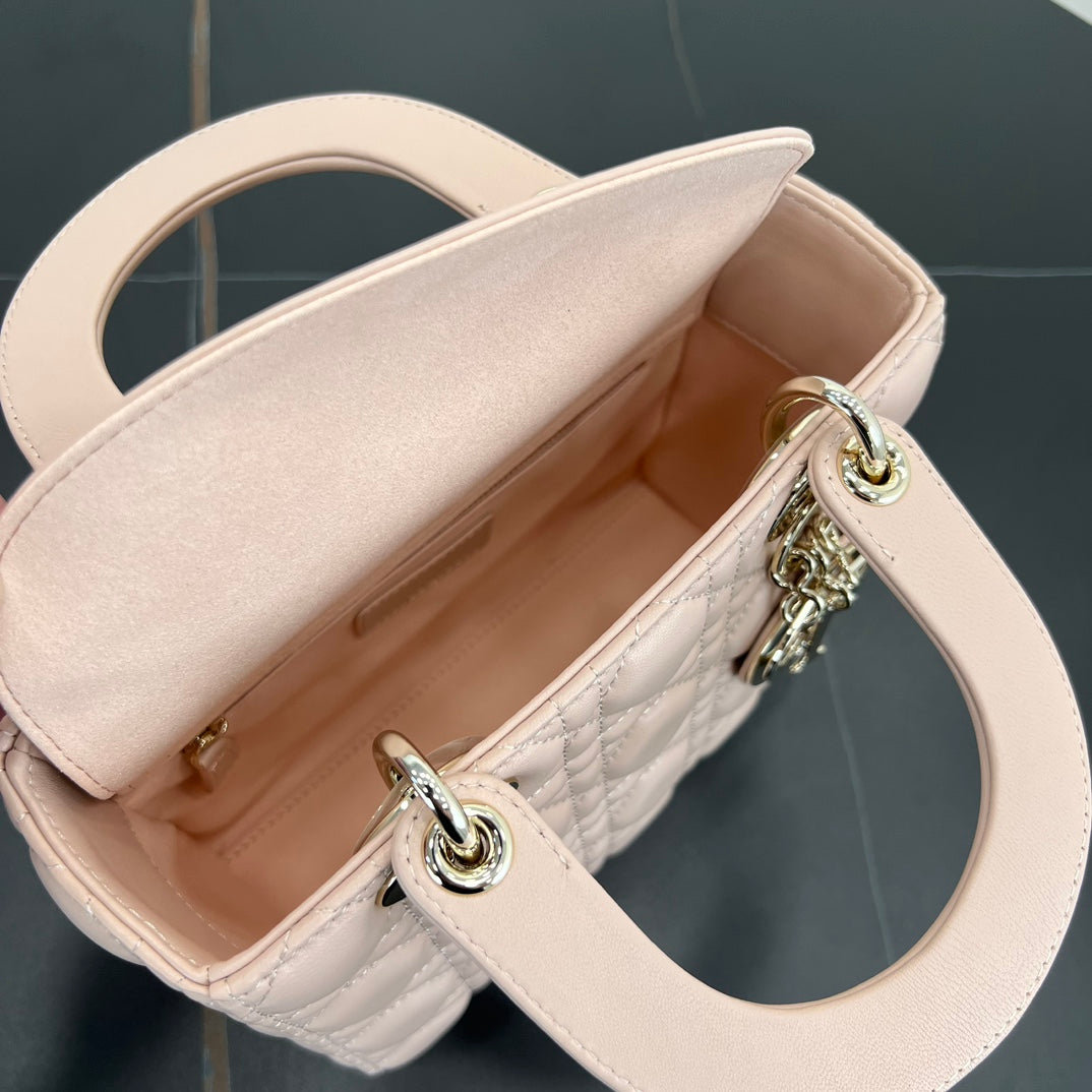 20cm pink princess diana 4 grid sheepskin shoulder bag 278092