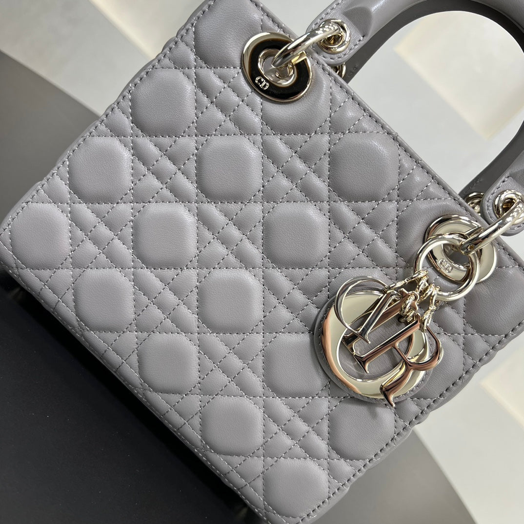 20cm princess diana 4 grid sheepskin single shoulder handbag 278065