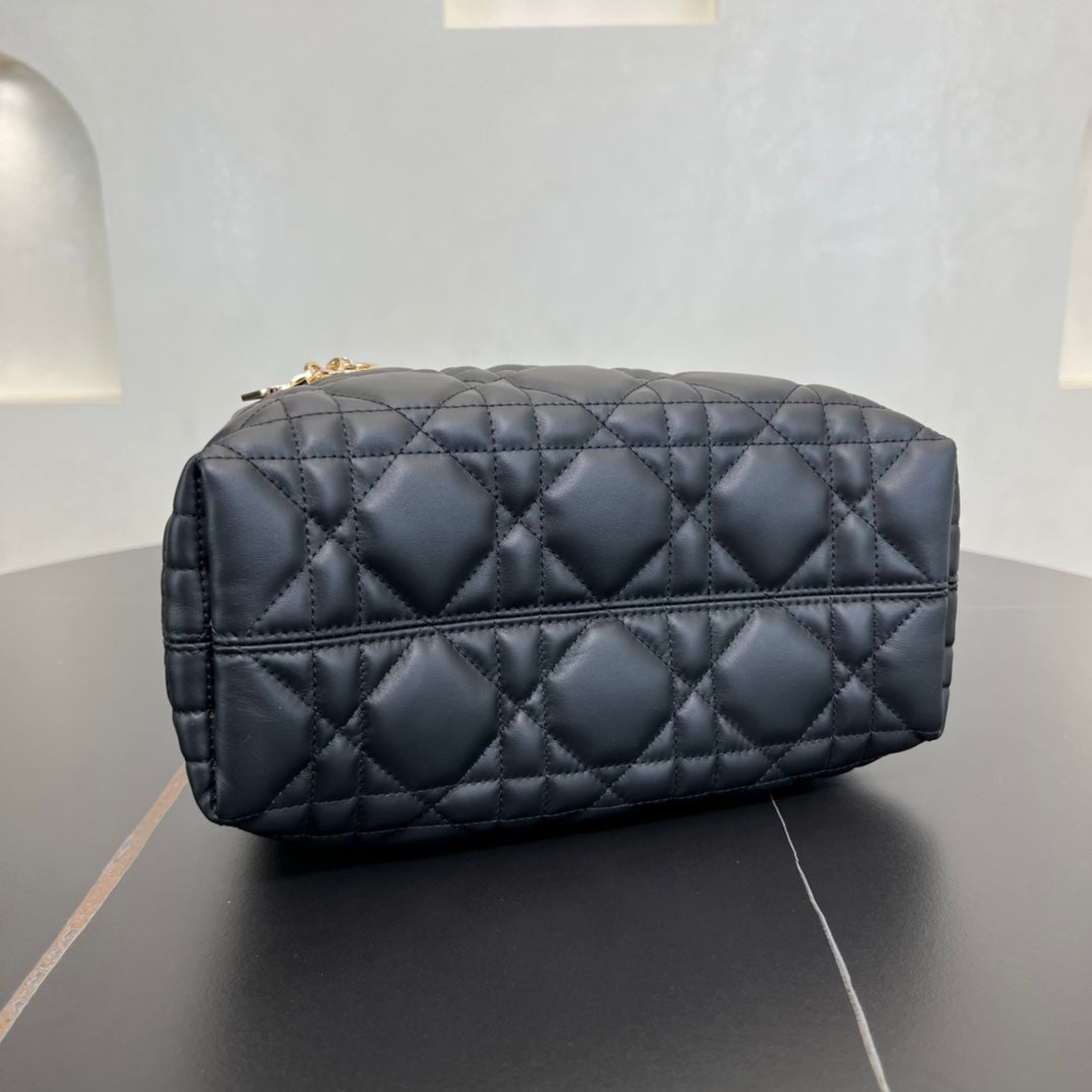 23cm toujours black handheld casual bag 285707