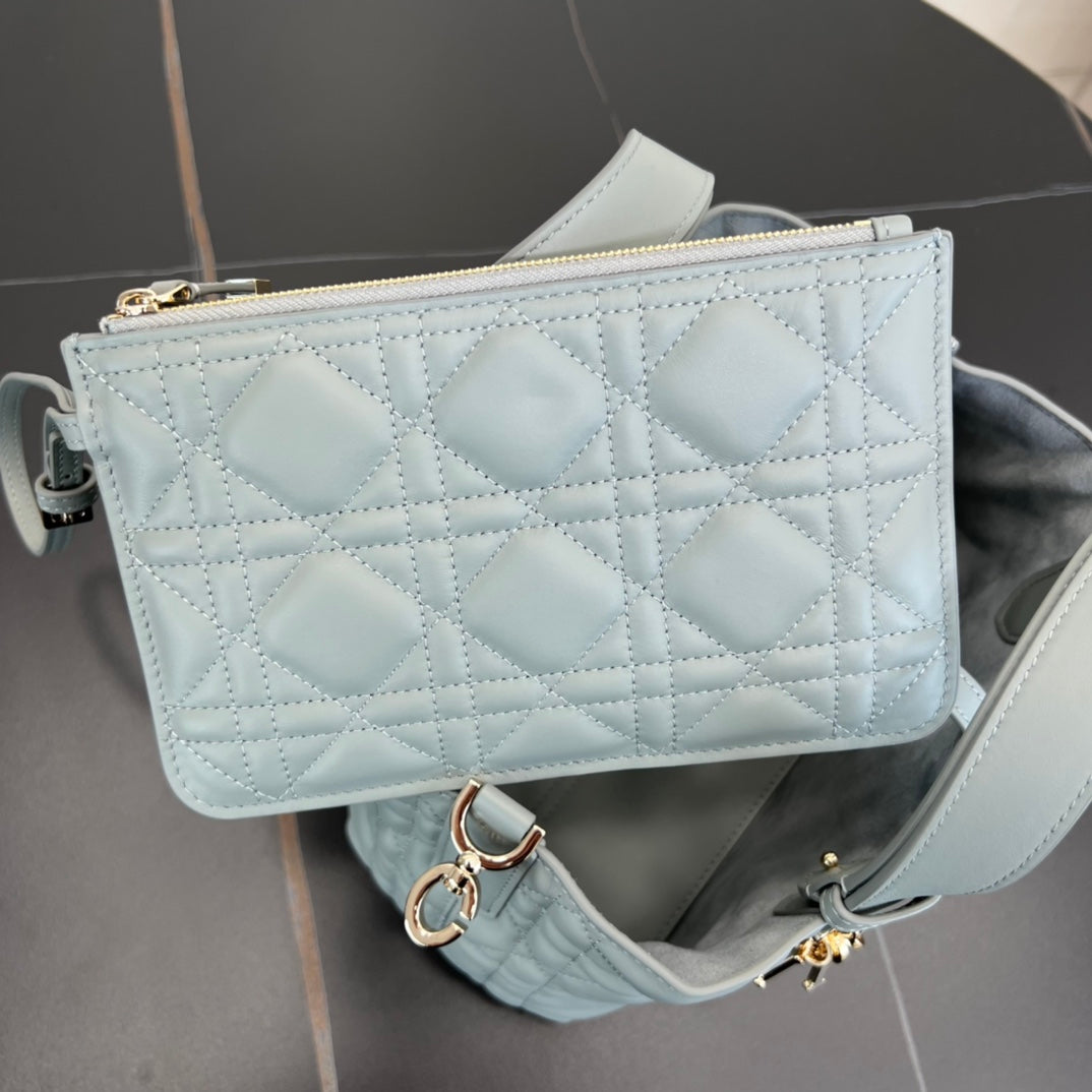 23cm toujours blue handheld leisure bag 285697