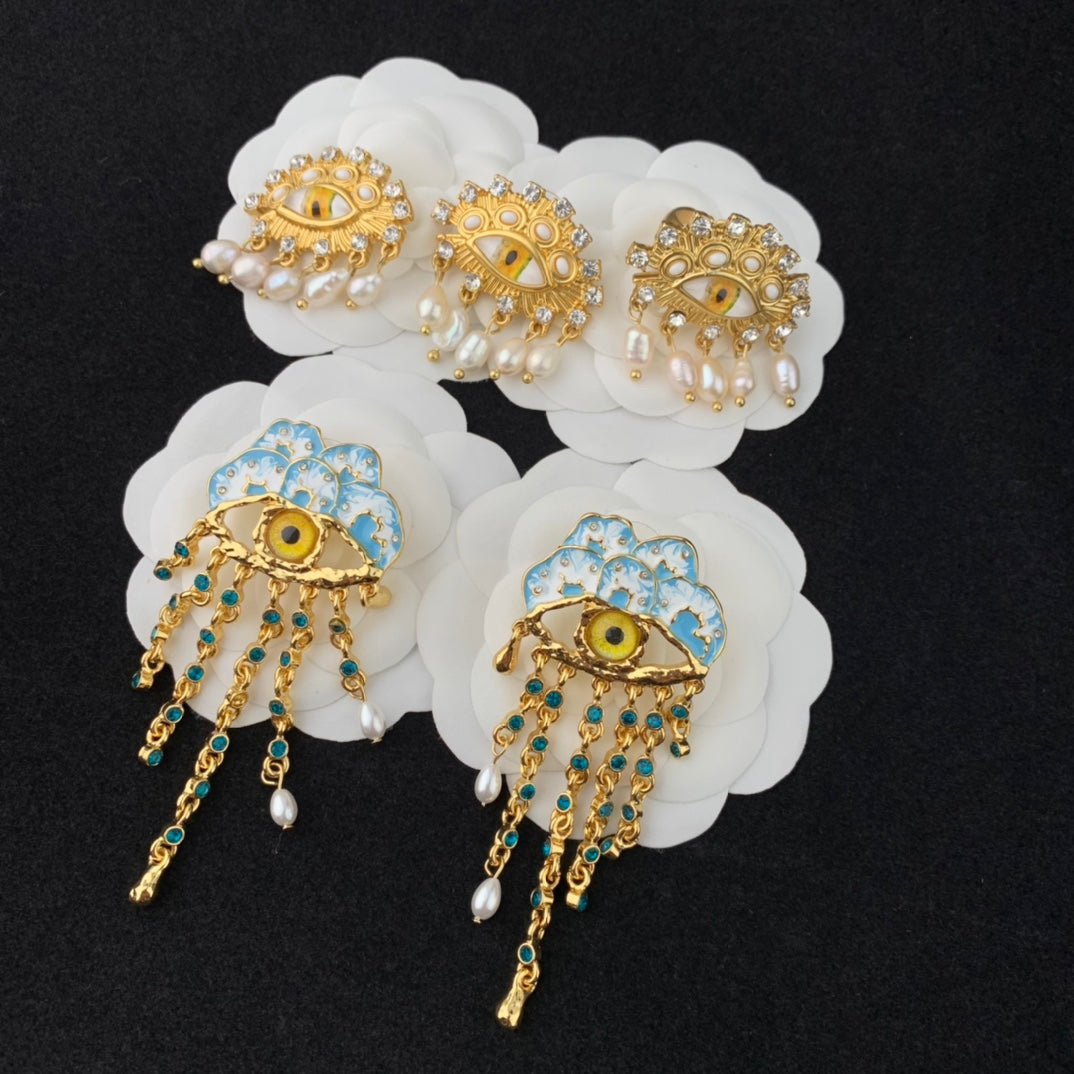 medieval niche yellow gold earrings eha807